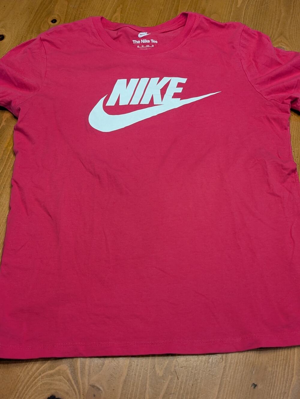 Nike Short Sleeve Tee, Women's XS, NWOT, Fuchsia Pink
